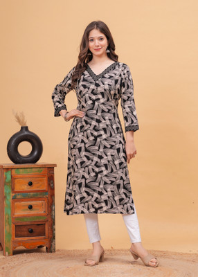 PURSHOTTAM WALA Women Floral Print Straight Kurta(Maroon)