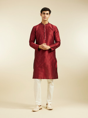 DIWAS by Manyavar Men Embroidered Straight Kurta(Maroon)