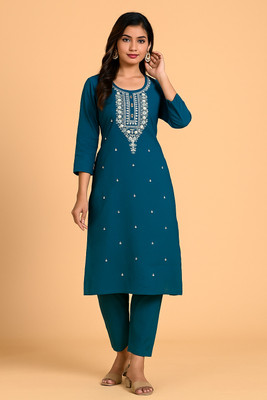 SHOP VASTRAA Women Embroidered Straight Kurta(Blue)