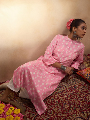 Indo Era Women Printed Straight Kurta(Pink)