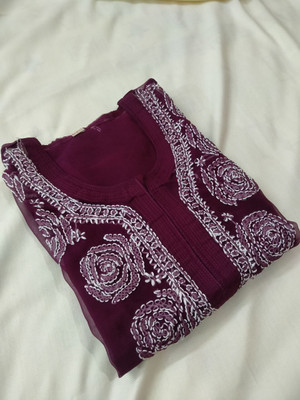 Ekkambar Women Chikan Embroidery Straight Kurta(Purple)