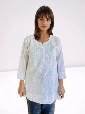 Elaasa Women Chikan Embroidery Straight Kurta(White)