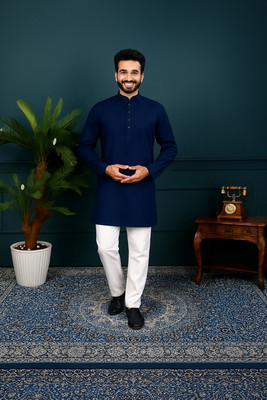 ORIFAB Men Solid Straight Kurta(Blue)
