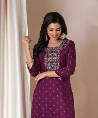 PRISCA Women Floral Print Straight Kurta(Purple)