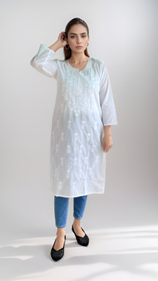Elaasa Women Chikan Embroidery Straight Kurta(White)