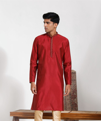 VASTRAMAY Men Self Design, Woven Design, Embroidered Straight Kurta(Maroon)