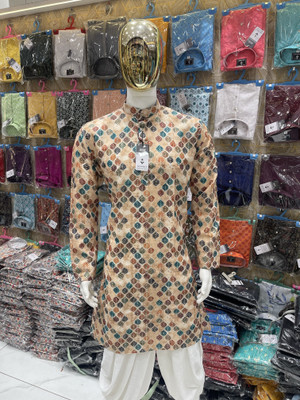 MENTIFIC Men Printed Straight Kurta(Multicolor)
