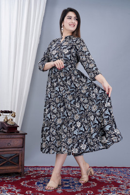 TiRoPatifab Women Printed, Geometric Print, Self Design, Floral Print Flared Kurta(Multicolor)