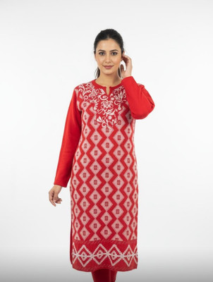 Fashion Point Women Solid Straight Kurta(Red)