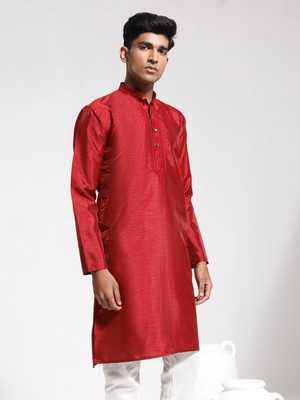 VASTRAMAY Men Solid Straight Kurta(Maroon)