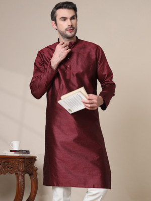 ADHIRAJAN Men Solid Straight Kurta(Maroon)