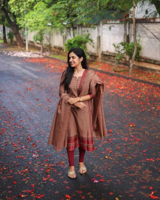 RIWAAYAT BY AASTHA Women Solid A-line Kurta(Brown, Red)
