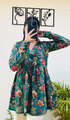 Muntahaa Women Floral Print Flared Kurta(Green)