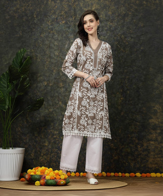 PLUSS Women Floral Print A-line Kurta(Brown)