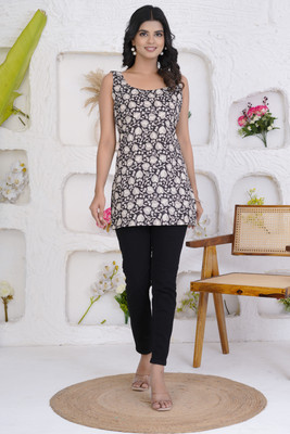 Label Adrija Women Floral Print A-line Kurta(Black)