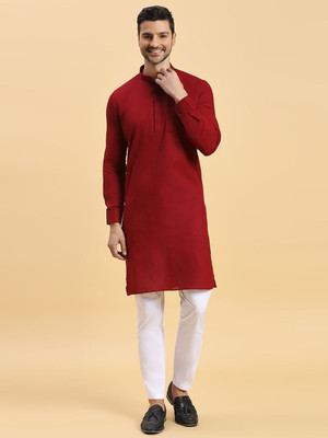 Rajubhai Hargovindas Men Solid Straight Kurta(Maroon)