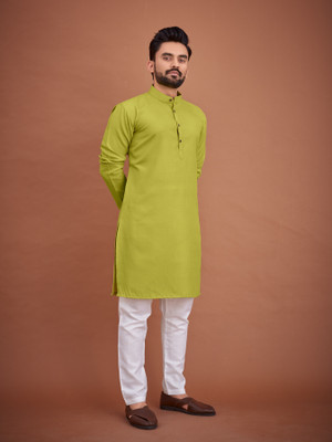 Svatantra Men Solid Straight Kurta(Green)