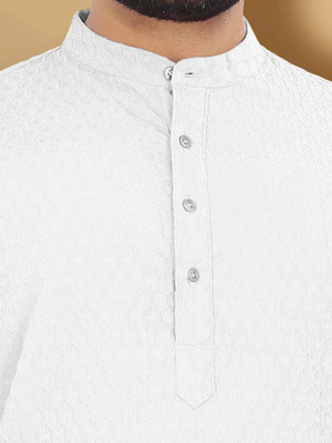 VeBNoR Men Solid Straight Kurta(White)