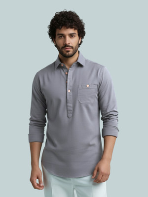Vashuqi Men Solid A-line Kurta(Grey)