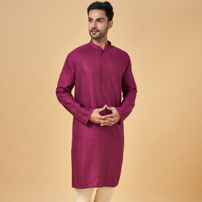 Indus Route by Pantaloons Men Self Design Straight Kurta(Pink)