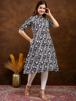 FASHION PETALS Women Floral Print A-line Kurta(Black)