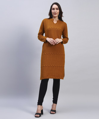 DUCOHIVE Women Self Design Straight Kurta(Orange)