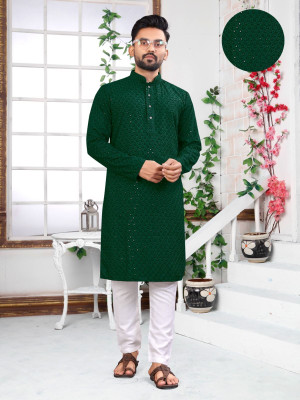 ART CURTAIN Men Embroidered Straight Kurta(Green)