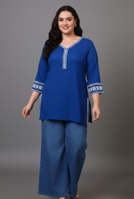 AKIKO Women Embroidered Straight Kurta(Blue)