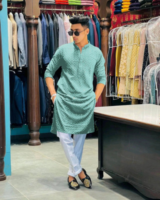 KURTAFORMEN Men Chikan Embroidery Straight Kurta(Green)