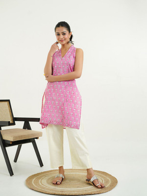 Goodhand Women Floral Print Straight Kurta(Blue)