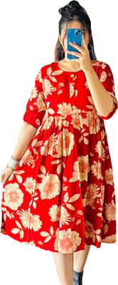 Krishna Vastrram Women Floral Print, Printed Anarkali Kurta(Red)