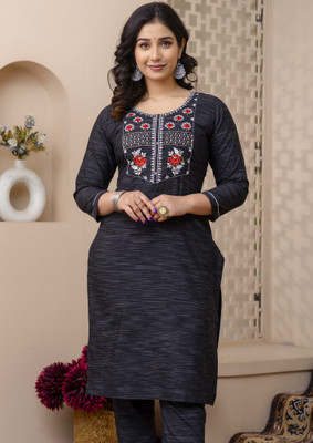 AuzaSho Collection Women Embroidered Straight Kurta(Multicolor)