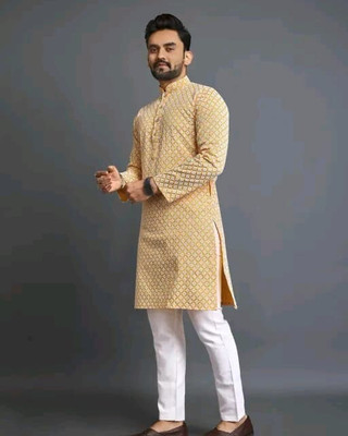 SHWENILA Men Chikan Embroidery A-line Kurta(Yellow)