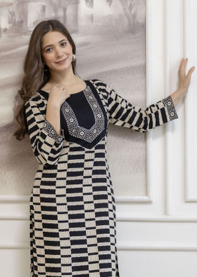 Dressar Women Printed, Floral Print Straight Kurta(Black)