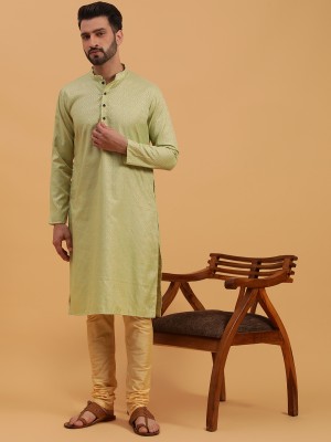 Namaskar Men Solid Straight Kurta(Green)