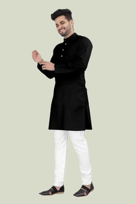 KRISHASALES Men Solid Straight Kurta(Black)