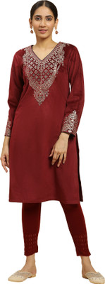 W Women Solid Straight Kurta(Maroon, Gold)