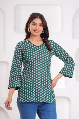 star radhe Women Floral Print Straight Kurta(Green)
