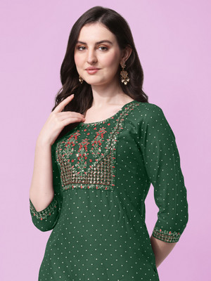MIRCHI FASHION Women Embroidered Straight Kurta(Green)