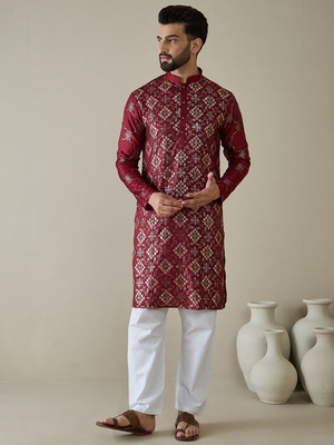 ANOUK Men Geometric Print Straight Kurta(Maroon)