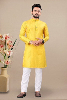 TAMMU Men Self Design Straight Kurta(Yellow)