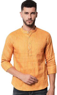 Vastraa Fusion Men Striped Straight Kurta(Orange)