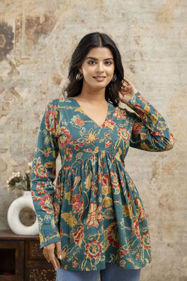 Label Adrija Women Floral Print, Printed Anarkali Kurta(Green)