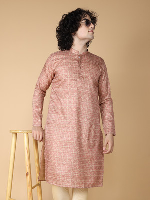 Namaskar Men Solid Straight Kurta(Orange)