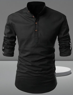 Svatantra Men Solid Straight Kurta(Black)