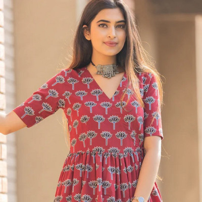Jixpox Women Floral Print Flared Kurta(Maroon)