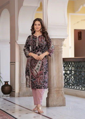 Hisham Women Self Design Pakistani Kurta(Multicolor)