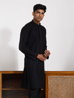 VASTRAMAY Men Chikan Embroidery Straight Kurta(Black)