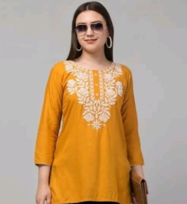 SABA ENTERPRISES Women Embroidered Straight Kurta(Yellow)