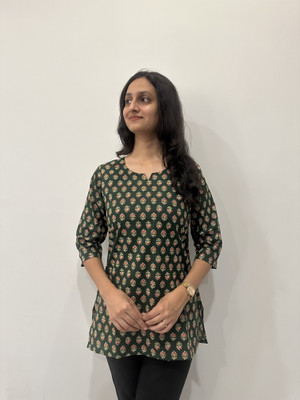 Anjali Fabrics Women Solid Straight Kurta(Dark Green)